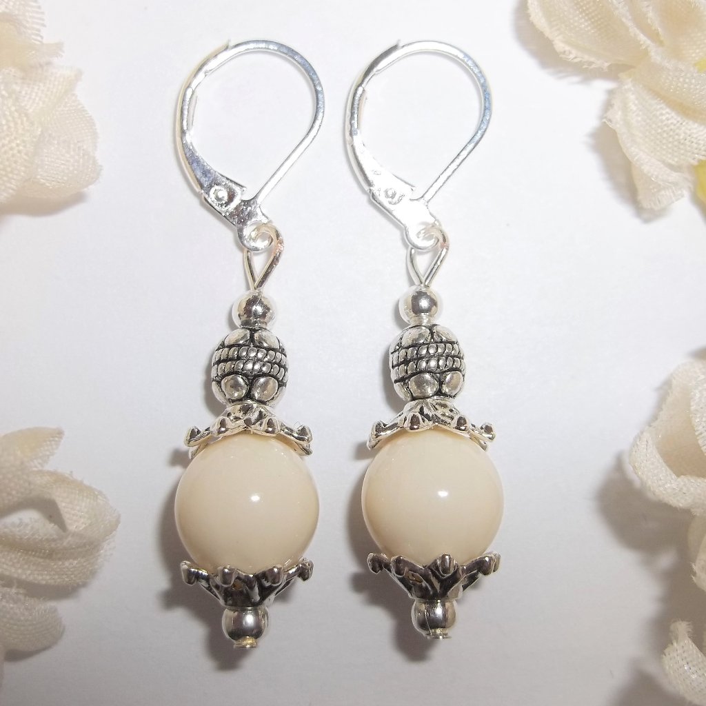 Cute Cream Silver Earring Set Handmade Dangle Drop Beaded Simple Pair New C940 20$